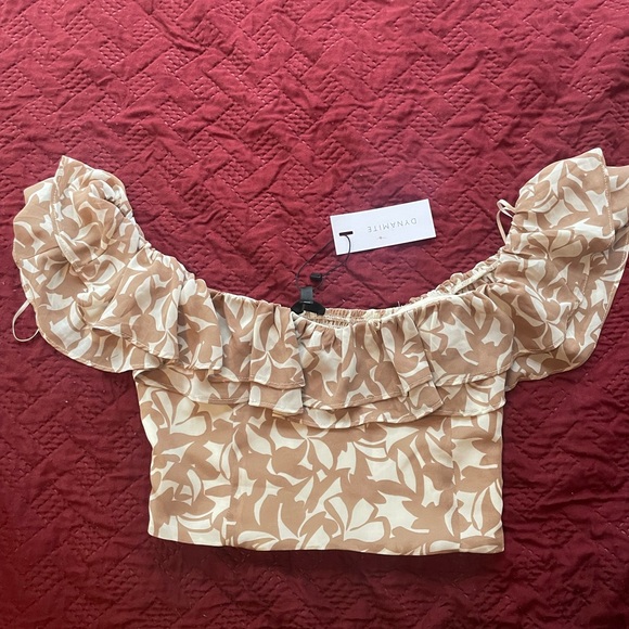 Dynamite Tops - Dynamite Leaf Print Crop Top